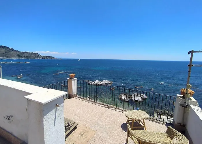 Con Terrazzo Sul Mare Teocle Apartment