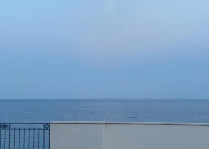 Apartment Con Terrazzo Sul Mare Teocle