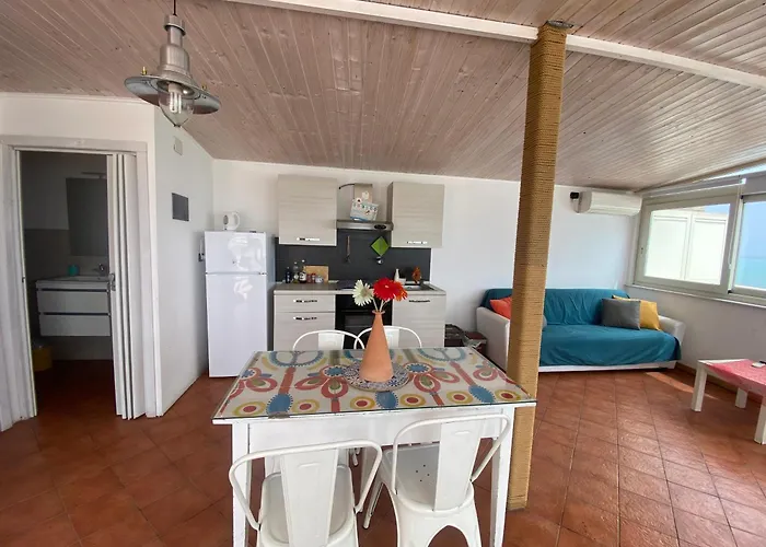 Con Terrazzo Sul Mare Teocle Apartment *